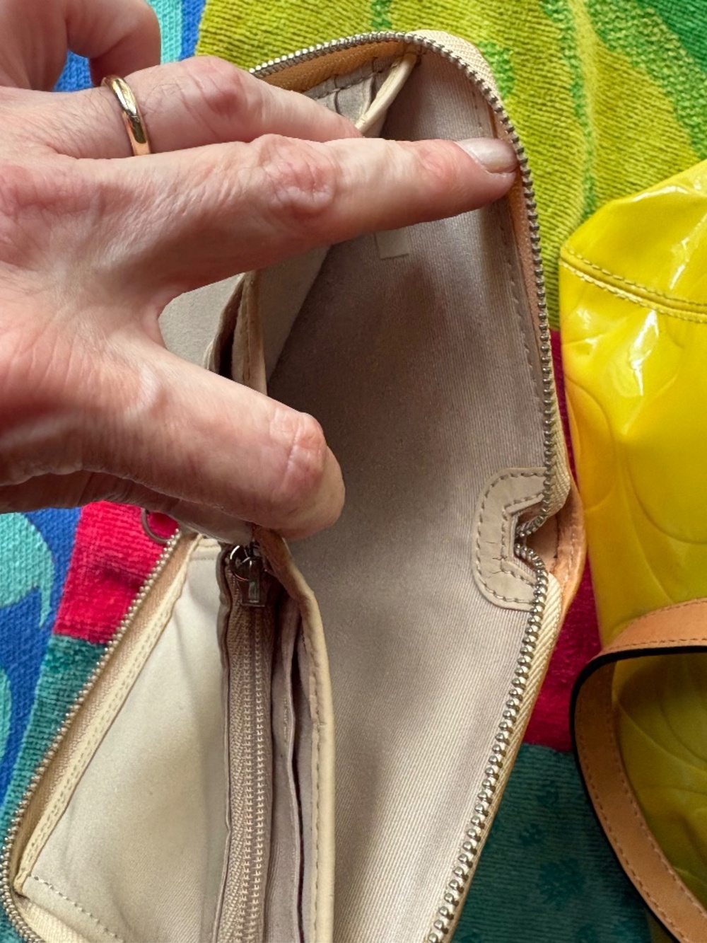 Coach Embossed Patent leather tote plus matching wallet! - Picture 9 of 11